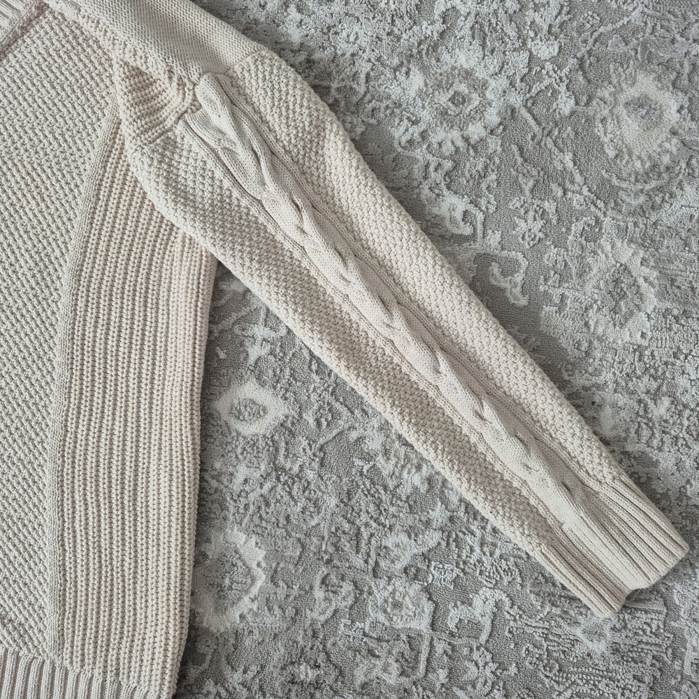 GAP Women's Neutral Preppy Cream Cable Knit Sweater Size Small - Picture 4 of 6